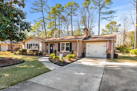 3 Sunrise Ct, Carolina Shores, NC 28467