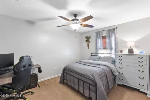 125 Red Bird Ln, Hampstead, NC 28443 photo 12
