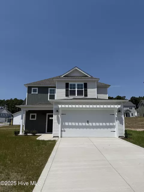 464 Kendall Dr, Southern Pines, NC 28387