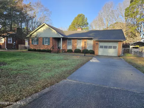 1511 Crescent Dr, Elizabeth City, NC 27909