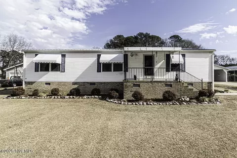 4920 Redmon Rd, Elm City, NC 27822