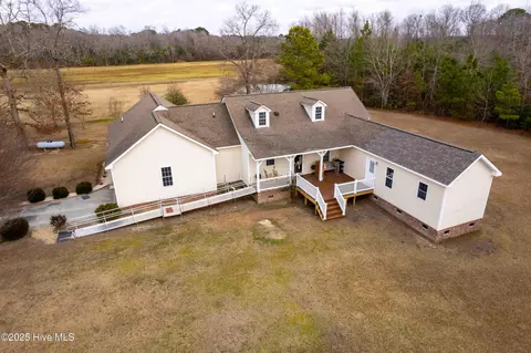 148 Ives Ln, Kinston, NC 28501 photo 2