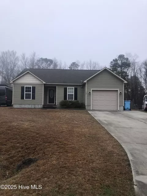 109 Worvin Ln, Richlands, NC 28574