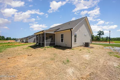 87 Tee Dr, Selma, NC 27576 photo 29