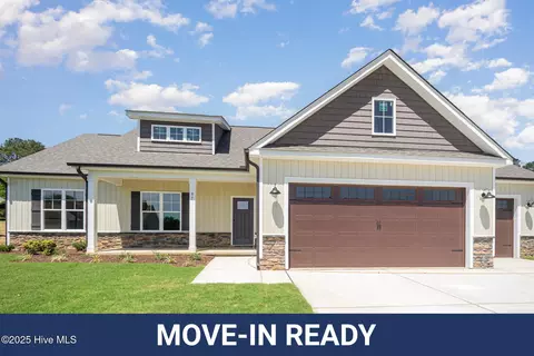 87 Tee Dr, Selma, NC 27576