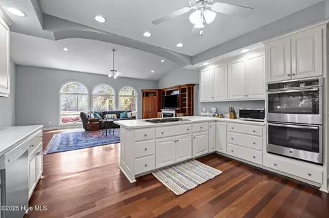 Kitchen - 121 Coots Trl, Hampstead, NC 28443 photo 1 of 6