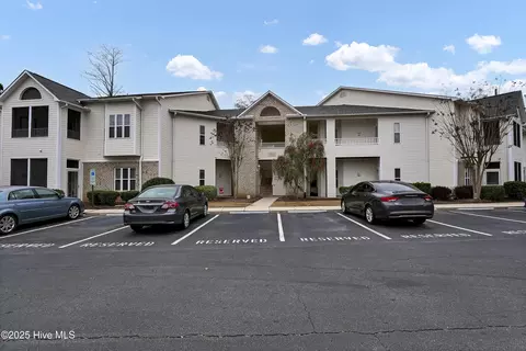 3804 River Front Pl UNIT 104, Wilmington, NC 28412