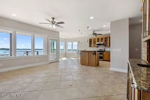 131 Sound View Dr N, Hampstead, NC 28443 photo 9
