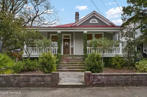 203 S 8th St, Wilmington, NC 28401