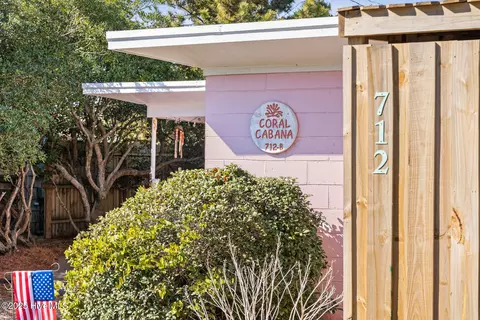 712 Ocean Blvd, Topsail Beach, NC 28445