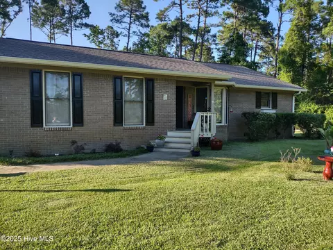 370 Boundaryline Dr NW, Calabash, NC 28467