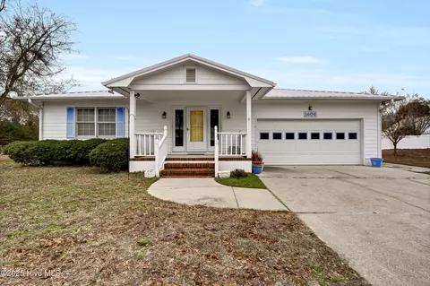 1404 Kinney Dr, Carolina Beach, NC 28428