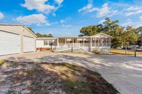 2226 Azalea Dr SW, Supply, NC 28462