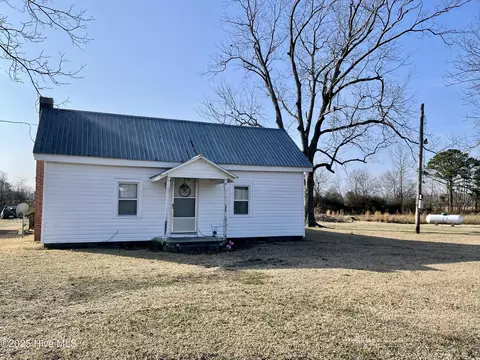 1095 Harrell St, Williamston, NC 27892 photo 2