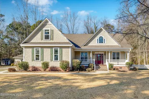 131 Quail Rd, Teachey, NC 28464