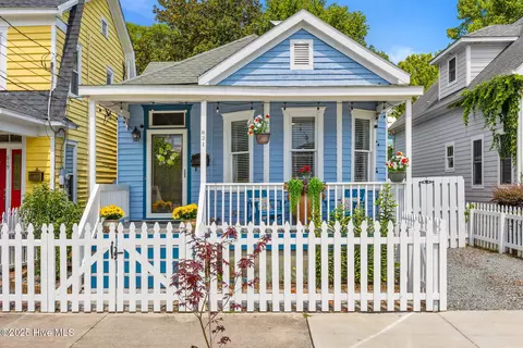621 S 7th St, Wilmington, NC 28401
