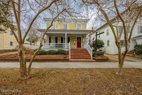 714 Pollock St, New Bern, NC 28562