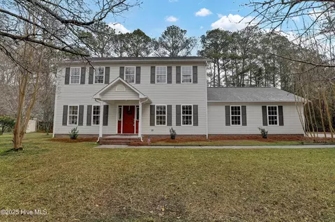 219 E Biltmore Ln, Jacksonville, NC 28546
