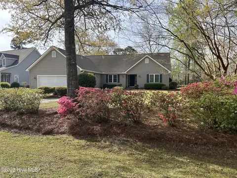 802 Lord Granville Dr, Morehead City, NC 28557
