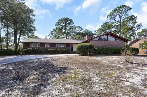 3846 Sweetbriar Rd, Wilmington, NC 28403