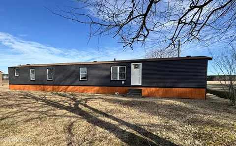 529 Middle Swamp Rd, Gates, NC 27937