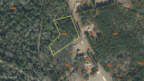 307 Rough Horn Rd, Evergreen, NC 28438