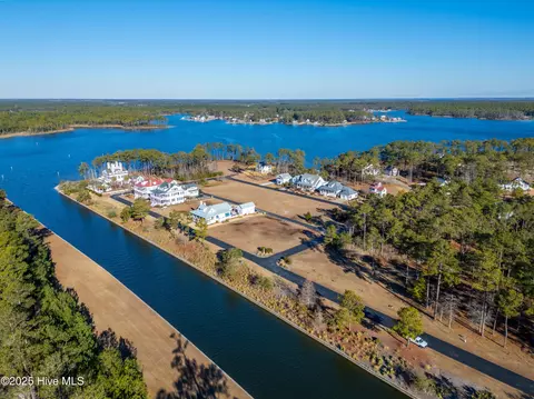 776 E Harborside Dr, Oriental, NC 28571