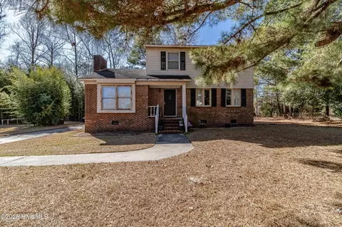 3209 Ellsworth Dr, Greenville, NC 27834