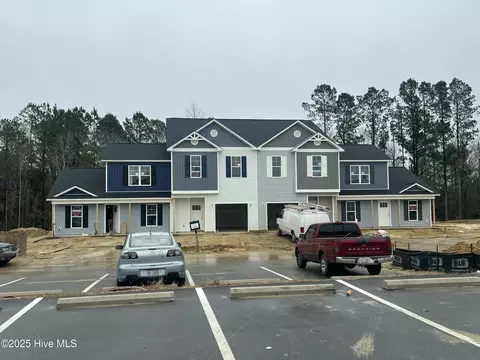 217 Crab Claw Spit Ln, Jacksonville, NC 28546
