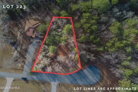 37 Jasmine Ln, Minnesott Beach, NC 28510