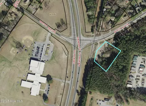 102 Nc 903, Greenville, NC 27834