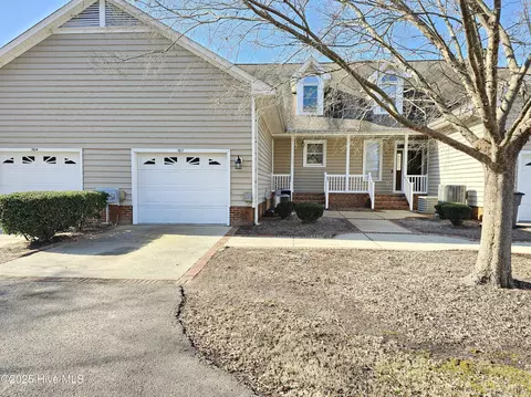 303 Dogwood Lndg, Vass, NC 28394