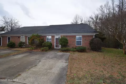2805 Richard Dr #B, Greenville, NC 27834