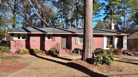 2812 Amherst Rd, Rocky Mount, NC 27804