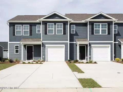 124 N Grassland Rd UNIT 13, Surf City, NC 28445