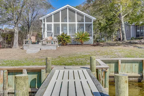 135 Minnesott Beach Rd, Minnesott Beach, NC 28510