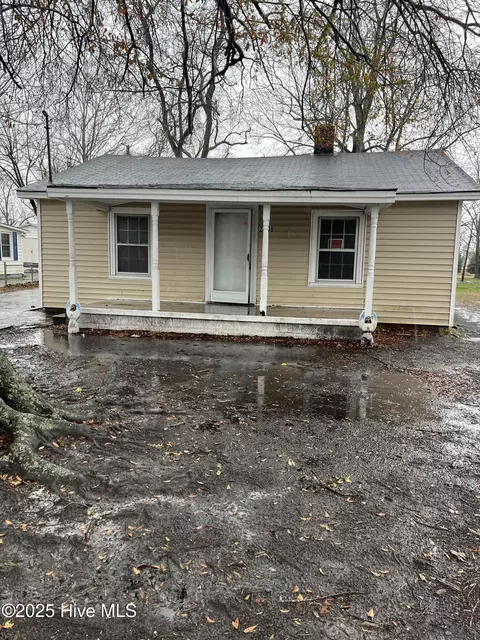 2408 Chapman St, Winterville, NC 28590