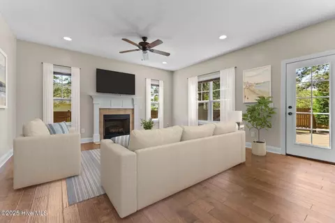 Living - 15 Beryl Cir, Pinehurst, NC 28374 photo 1 of 3