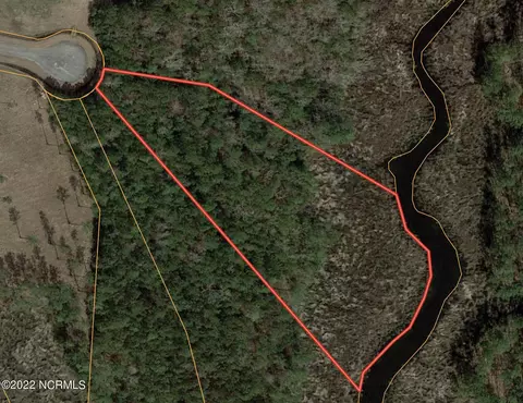 1 Channel Marker Ct, Belhaven, NC 27810