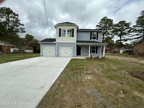 104 Laurel Ave, Robersonville, NC 27871