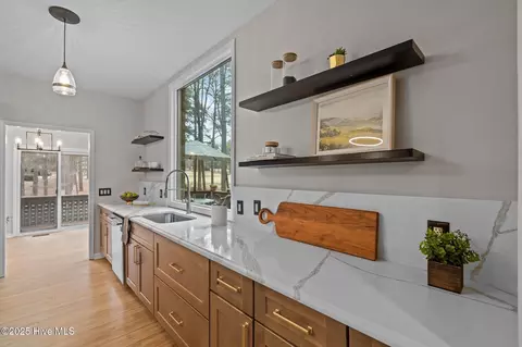 Kitchen - 17 Mcmichael Dr, Pinehurst, NC 28374 photo 6 of 6