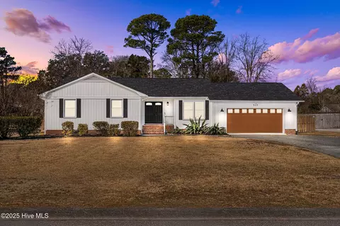 315 Pinecliff Dr, Wilmington, NC 28409