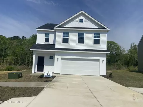 550 Sandy Hollow Dr #32, Jacksonville, NC 28540