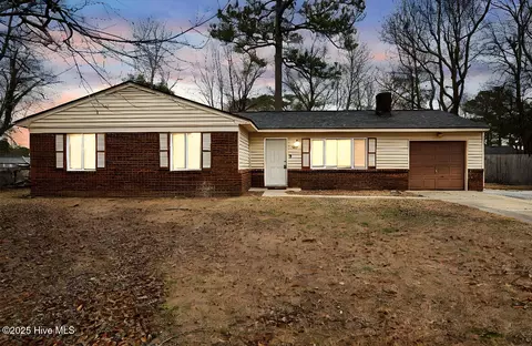 503 Sage Ct, Jacksonville, NC 28540