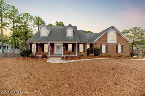 17 Meyer Ct, Pinehurst, NC 28374