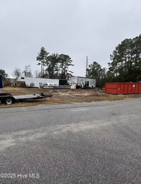 4066 Old Bridge Rd SE, Southport, NC 28461