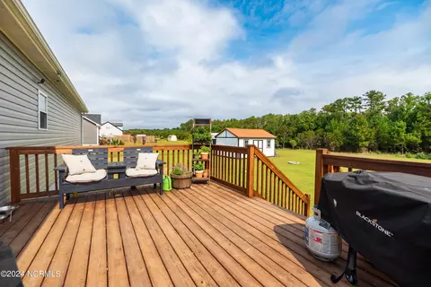 Exterior - 135 Otter Loop, Barco, NC 27917 photo 3 of 6