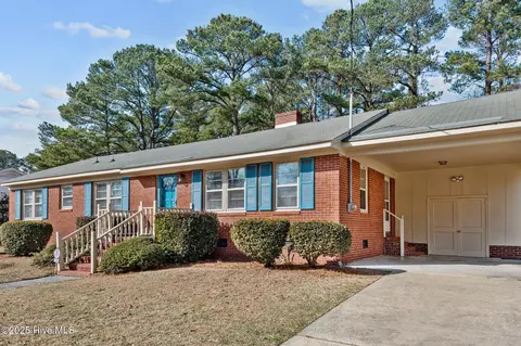 104 Heritage St, Greenville, NC 27858