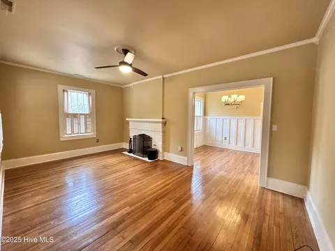 Living - 102 E 13th St, Washington, NC 27889 photo 2 of 3