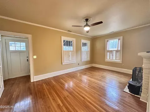 Living - 102 E 13th St, Washington, NC 27889 photo 1 of 3